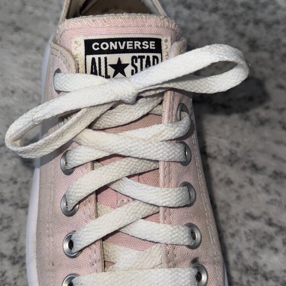 Chuck Taylor All Star Move Platform Low Top Size 8 - Picture 3 of 6